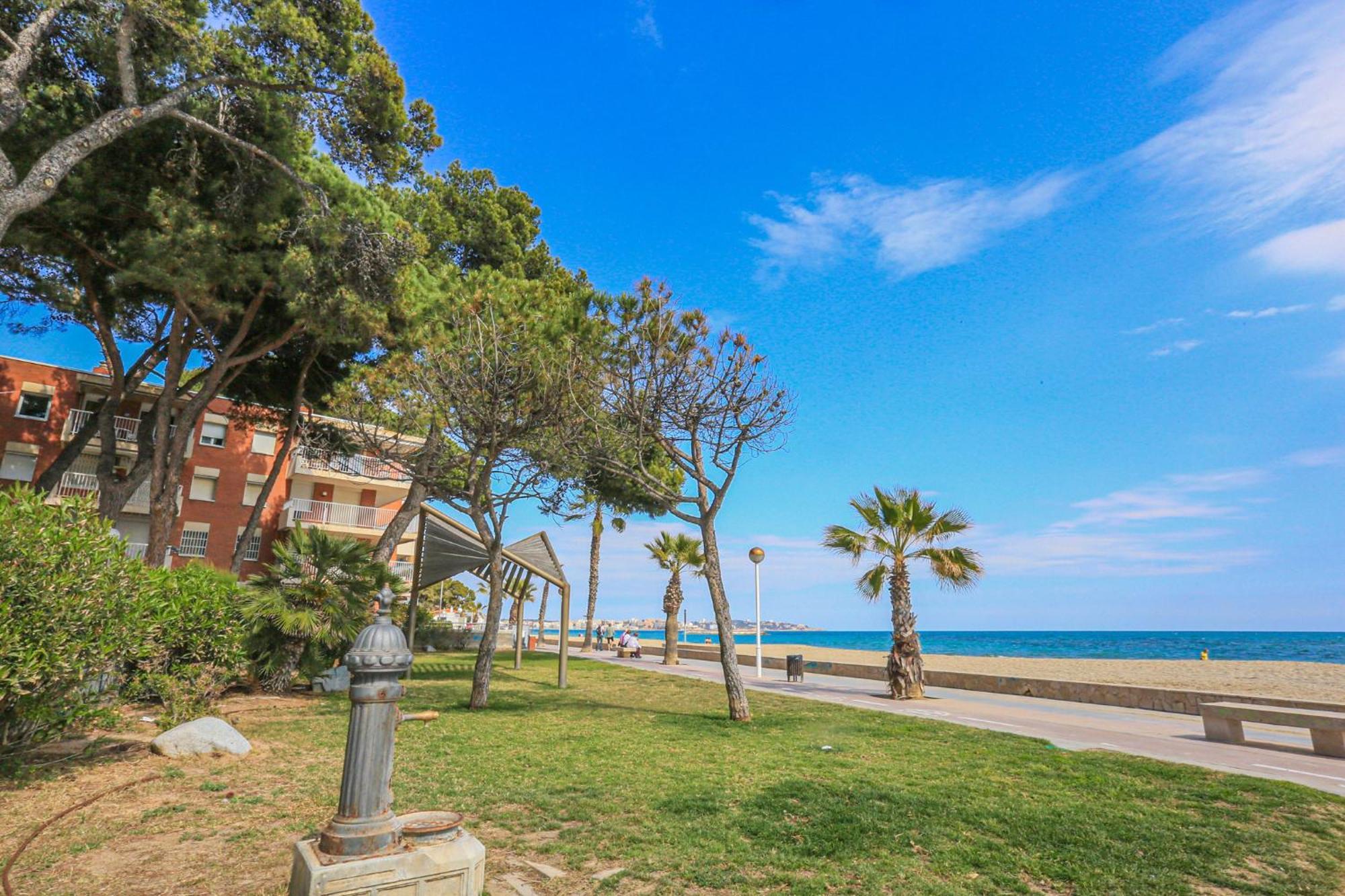 Txingudi - Only Families Apartment Cambrils Exterior photo
